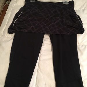 Athleta Capri tights with skirt
